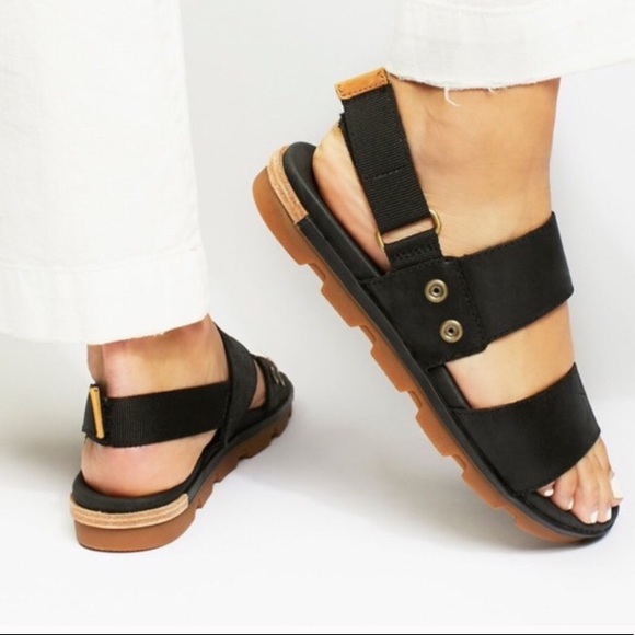 sorel flat sandals